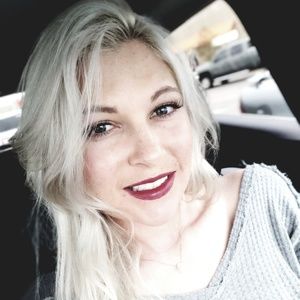 Meet your Posher, Abbey